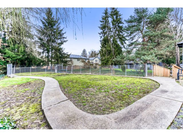 650 Sw MEADOW Dr 219, Beaverton, OR 97006