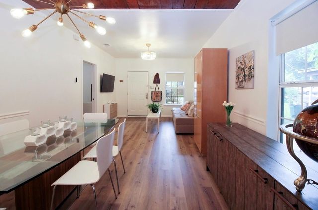 5411 Hudson ST, Austin, TX 78721
