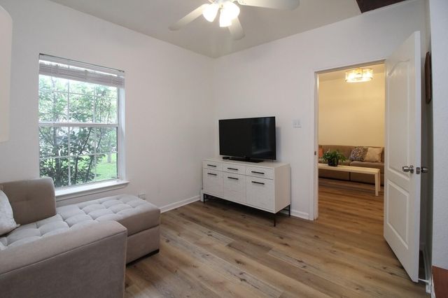 5411 Hudson ST, Austin, TX 78721