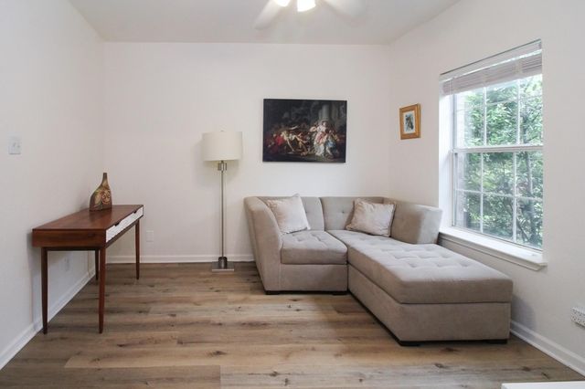 5411 Hudson ST, Austin, TX 78721