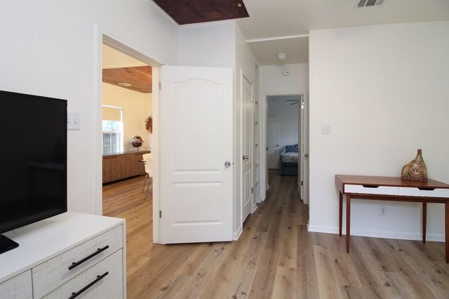 5411 Hudson ST, Austin, TX 78721