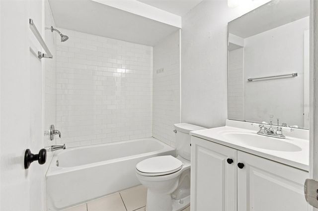 5123 NORTHDALE BOULEVARD, Tampa, FL 33624