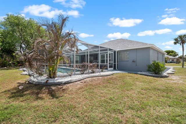 327 CALOOSA WOODS LANE, Sun City Center, FL 33573