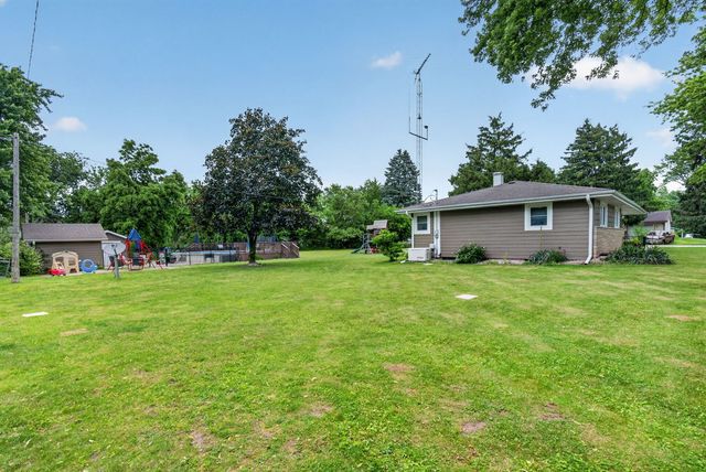23854 W ESSEX Drive, Channahon, IL 60410