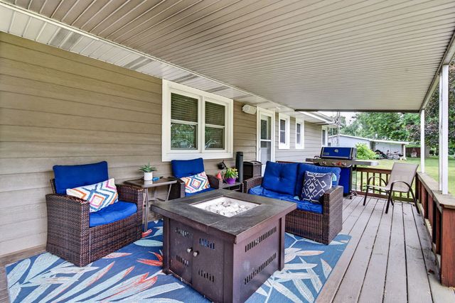 23854 W ESSEX Drive, Channahon, IL 60410