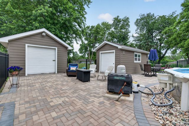 23854 W ESSEX Drive, Channahon, IL 60410