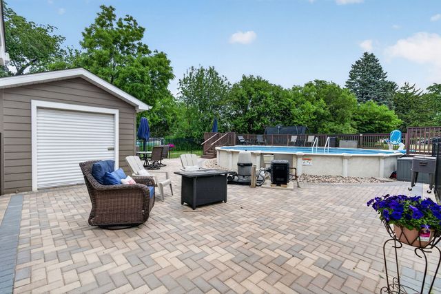23854 W ESSEX Drive, Channahon, IL 60410