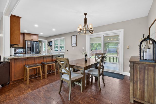 23854 W ESSEX Drive, Channahon, IL 60410