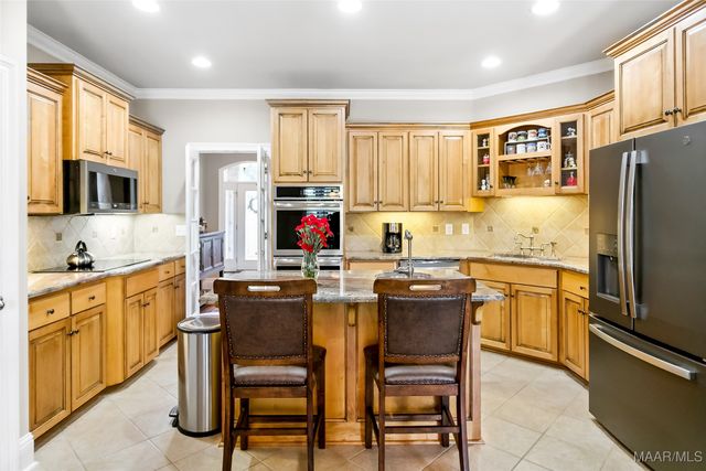 506 WINDING WOOD Drive, Wetumpka, AL 36093