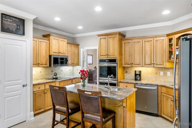 506 WINDING WOOD Drive, Wetumpka, AL 36093