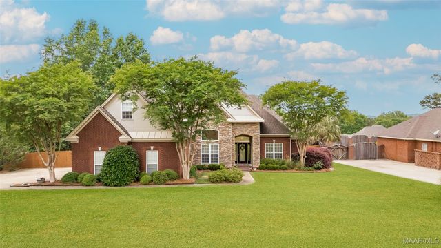 506 WINDING WOOD Drive, Wetumpka, AL 36093