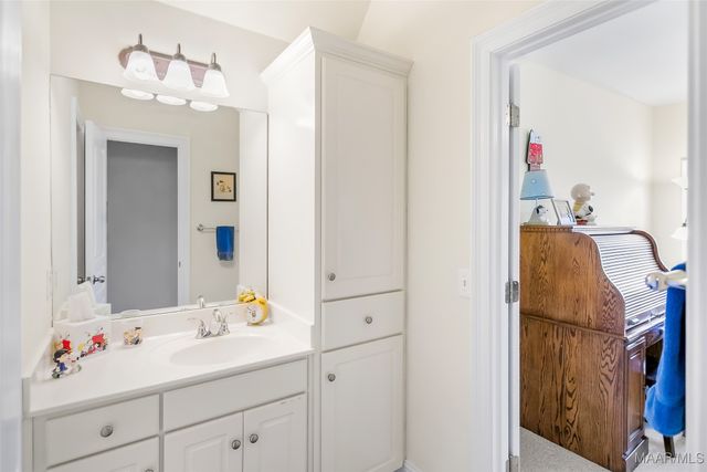 506 WINDING WOOD Drive, Wetumpka, AL 36093