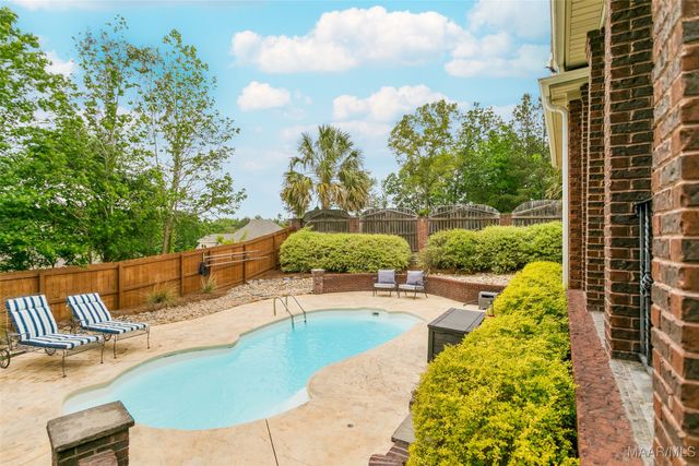 506 WINDING WOOD Drive, Wetumpka, AL 36093