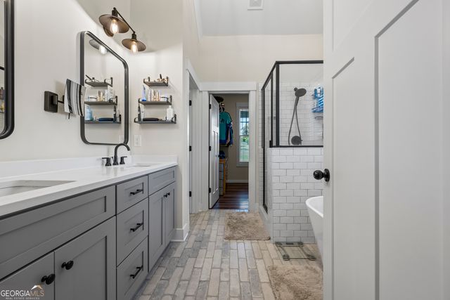 11 Bradley Road, Talking Rock, GA 30175