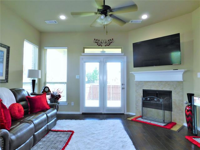 7712 Sweetgate Lane, Denton, TX 76208