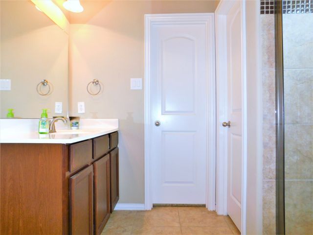 7712 Sweetgate Lane, Denton, TX 76208