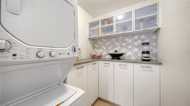 1268 11TH STREET 2403, Sarasota, FL 34236