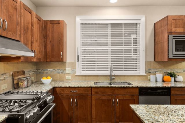 365 NE Denny Way, Issaquah, WA 98029