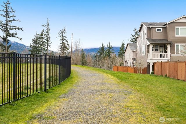 365 NE Denny Way, Issaquah, WA 98029