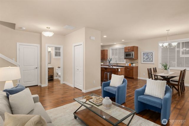 365 NE Denny Way, Issaquah, WA 98029