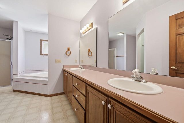 3966 Sunnyvale Drive, Deforest, WI 53532