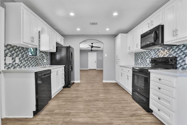 601 E 38th Street, Houston, TX 77022