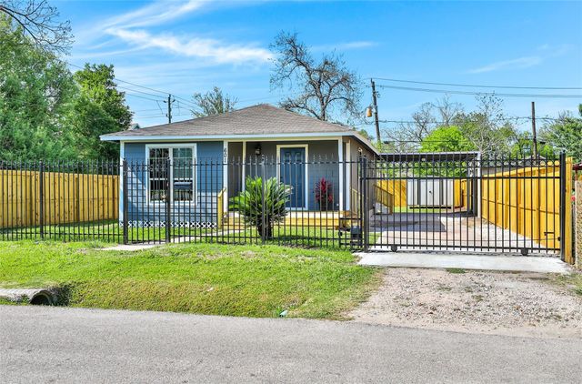 601 E 38th Street, Houston, TX 77022