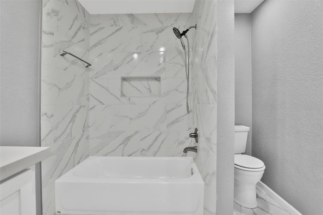 601 E 38th Street, Houston, TX 77022