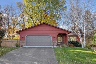 19139 Maple Leaf Drive, Eden Prairie, MN 55346