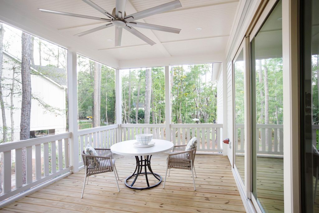 Image 8 of property listing at 1709 Vireo Court, Johns Island, SC 29455