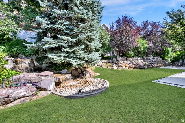 4433 S DEVONSHIRE DR, Bountiful, UT 84010
