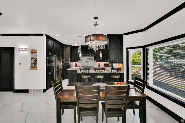 4433 S DEVONSHIRE DR, Bountiful, UT 84010
