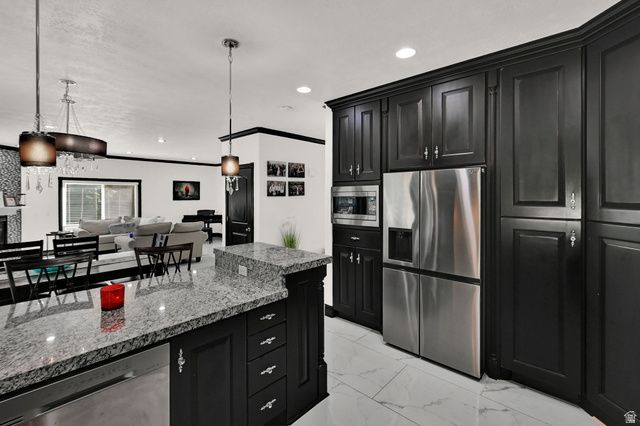 4433 S DEVONSHIRE DR, Bountiful, UT 84010