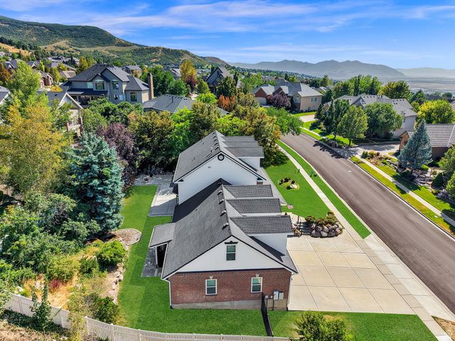 4433 S DEVONSHIRE DR, Bountiful, UT 84010