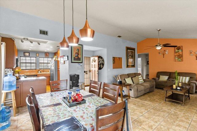 343 Diane Ct, Manteca, CA 95336