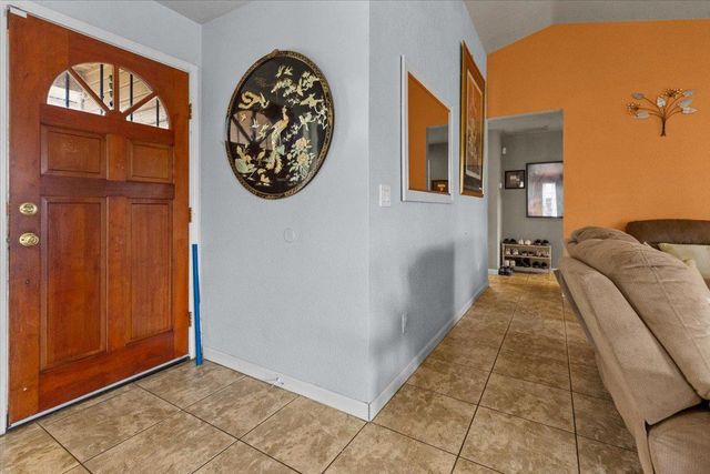 343 Diane Ct, Manteca, CA 95336