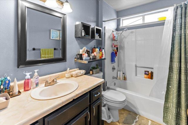 343 Diane Ct, Manteca, CA 95336