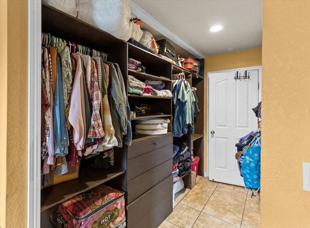 343 Diane Ct, Manteca, CA 95336