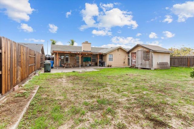 343 Diane Ct, Manteca, CA 95336