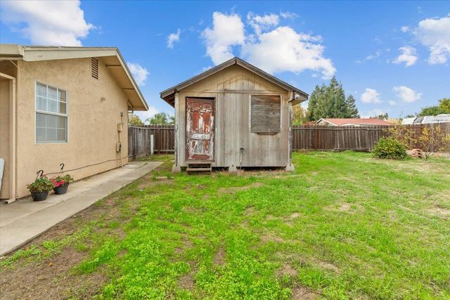 343 Diane Ct, Manteca, CA 95336