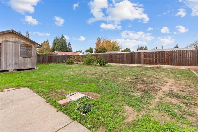 343 Diane Ct, Manteca, CA 95336