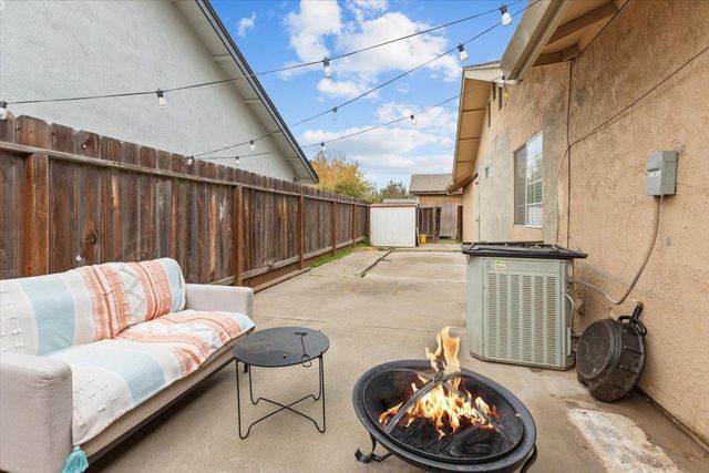 343 Diane Ct, Manteca, CA 95336