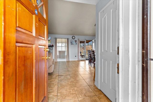 343 Diane Ct, Manteca, CA 95336