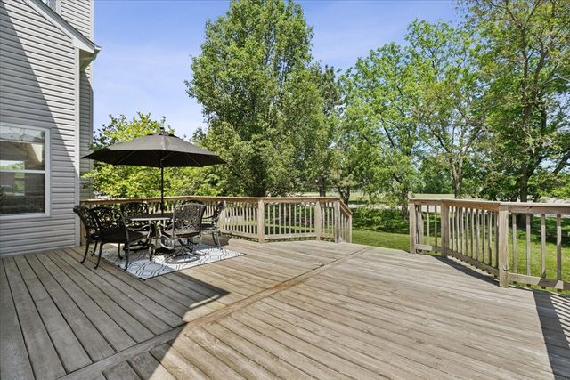 2952 Liberty Lane, Lindenhurst, IL 60046