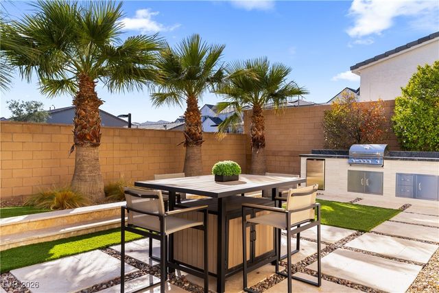 10125 Sequoia Glen Avenue, Las Vegas, NV 89166