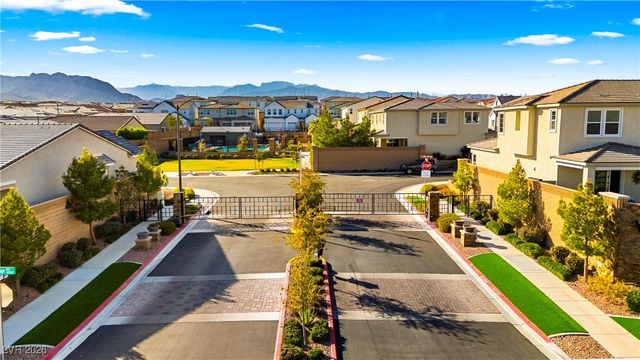 10125 Sequoia Glen Avenue, Las Vegas, NV 89166