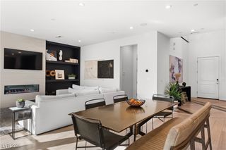 10125 Sequoia Glen Avenue, Las Vegas, NV 89166