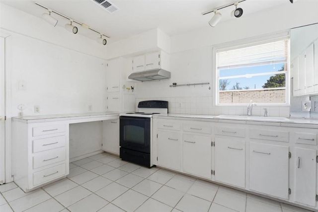 2100 Winnie Street, Lake Charles, LA 70601