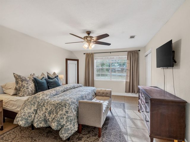 732 River Plantation Drive, Conroe, TX 77302