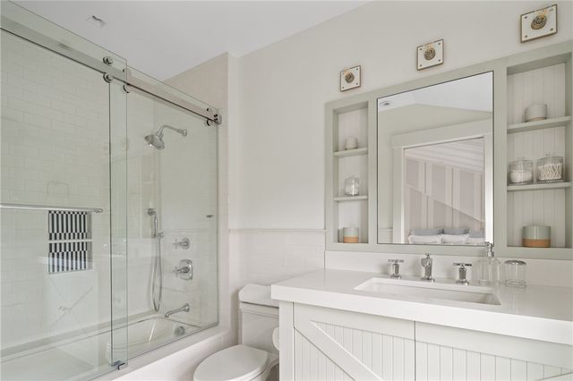 81 Roseneath Avenue, Newport, RI 02840